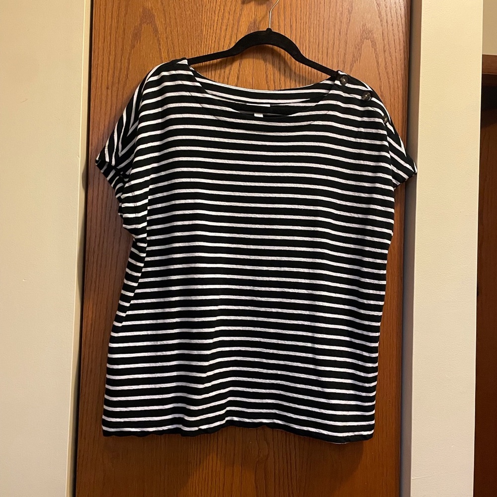 Black/White Stripe Short Sleeve Top